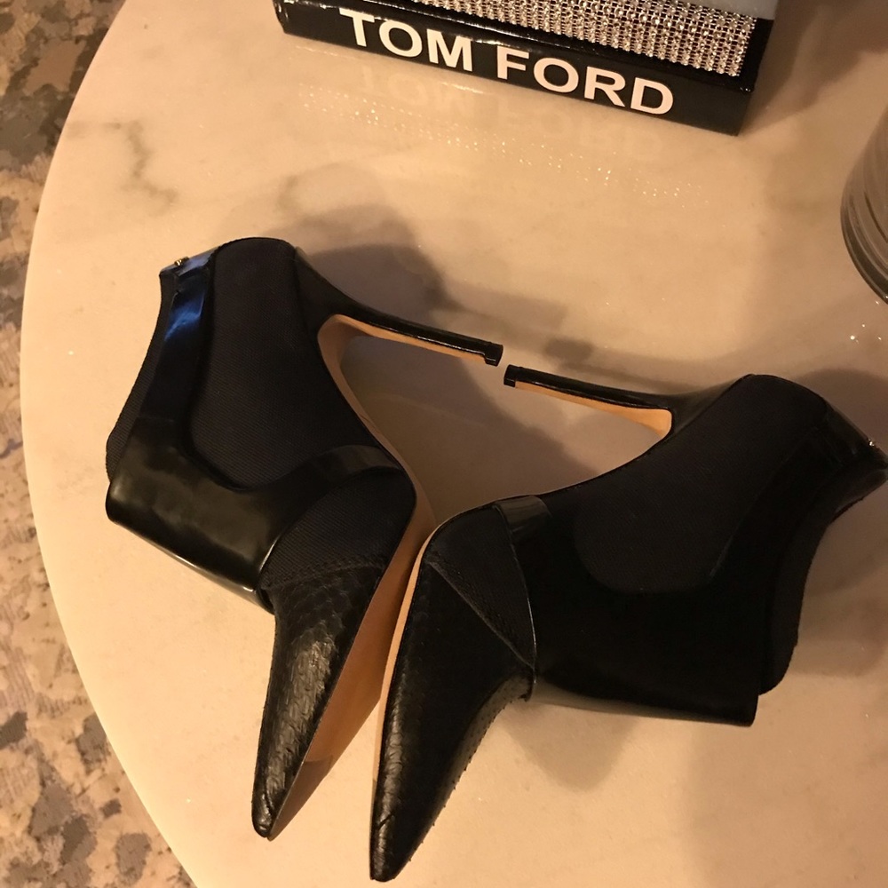 Gorgeous Rachel Roy Alena Black Bootie - 6.5 - Picture 2 of 8